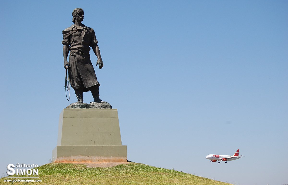 Estátua do Laçador — visão geral